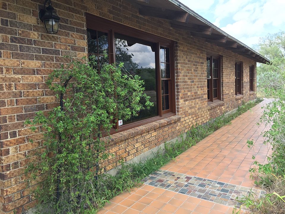 Walkway to Front Entrance