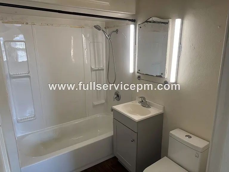3124 Colby Ave — Photo 13