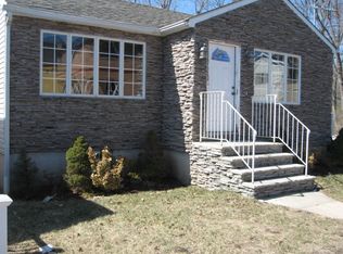 490 Lipsett Ave, Staten Island, NY 10312
