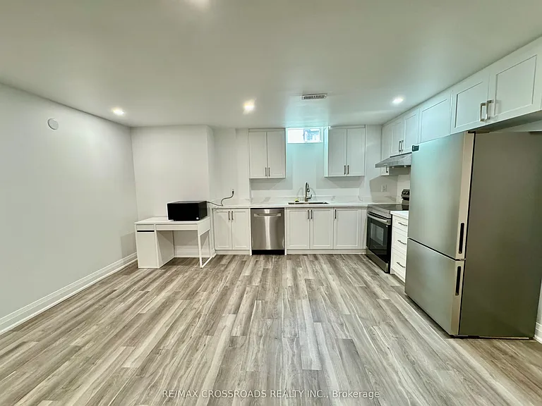 375 Wilfred Murison Ave #BASEMENT — Photo 5
