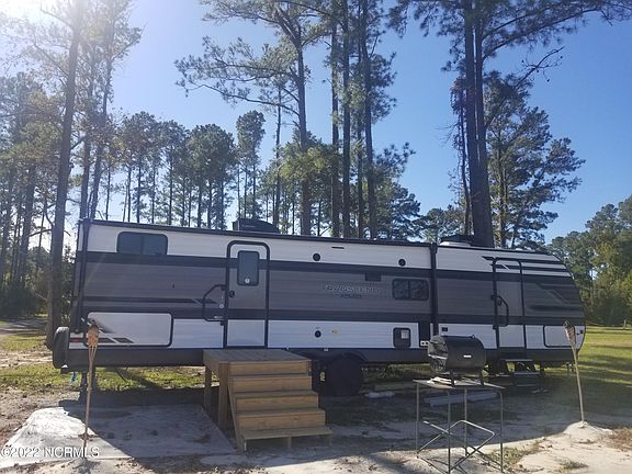 5th image of 310 Jordan Creek Marina Drive