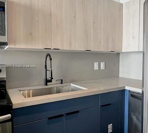 4th image of 444 NE 30th St Unit 505