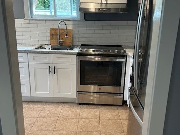 15 Coryell St #2