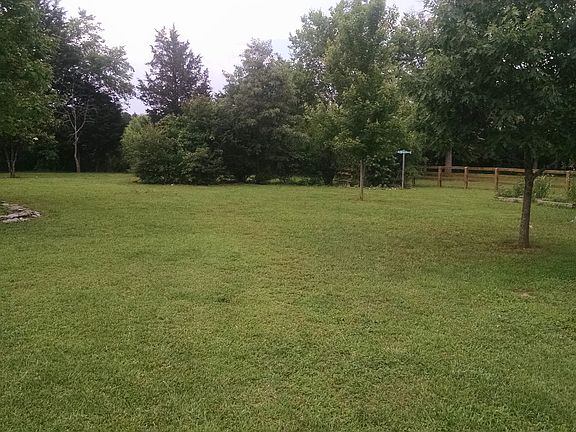 3rd image of 110 Samantha Ct