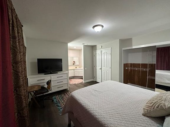 2nd image of 434 Yosemite Dr