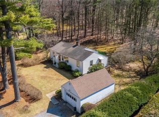 7 Rockwood Ln, Danbury, CT 06811