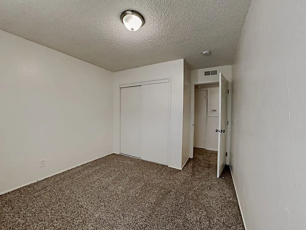 3 bed, 1424 sqft, $1,400 — Photo 4