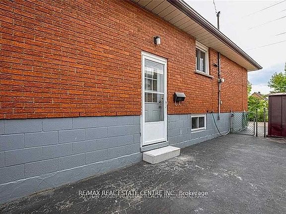 3rd image of 49 Selkirk Ave #Basement