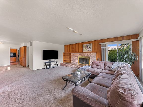 5th image of 504 E Smith Road