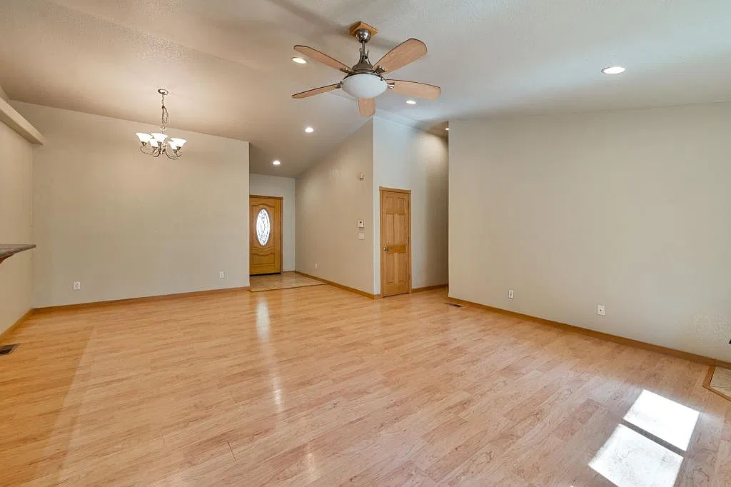 5430 Wisteria Rd — Photo 4