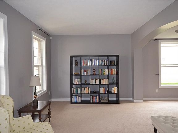 5th image of 6111 Golden Eagle Dr
