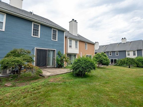 4th image of 21 Capstan Way #37