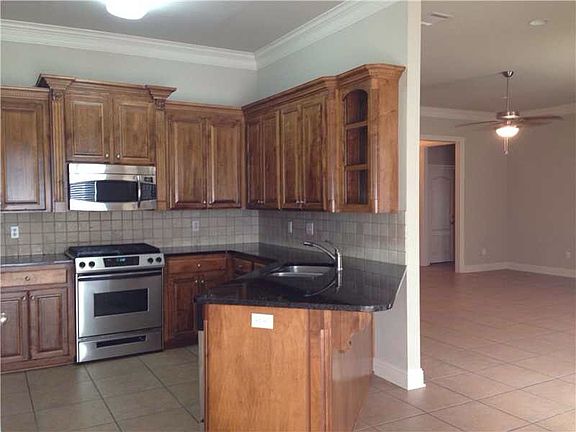 4th image of 238 Gloucester Dr