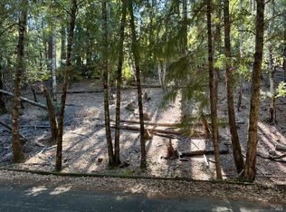 27208 Bear Circle, Willits, CA 95490