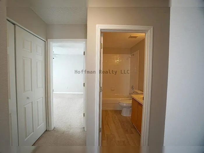 10811 Brickside Ct — Photo 15