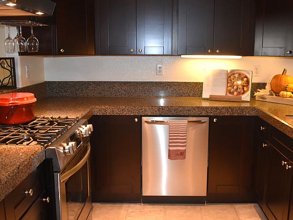 5th image of 4080 Front St APT 204