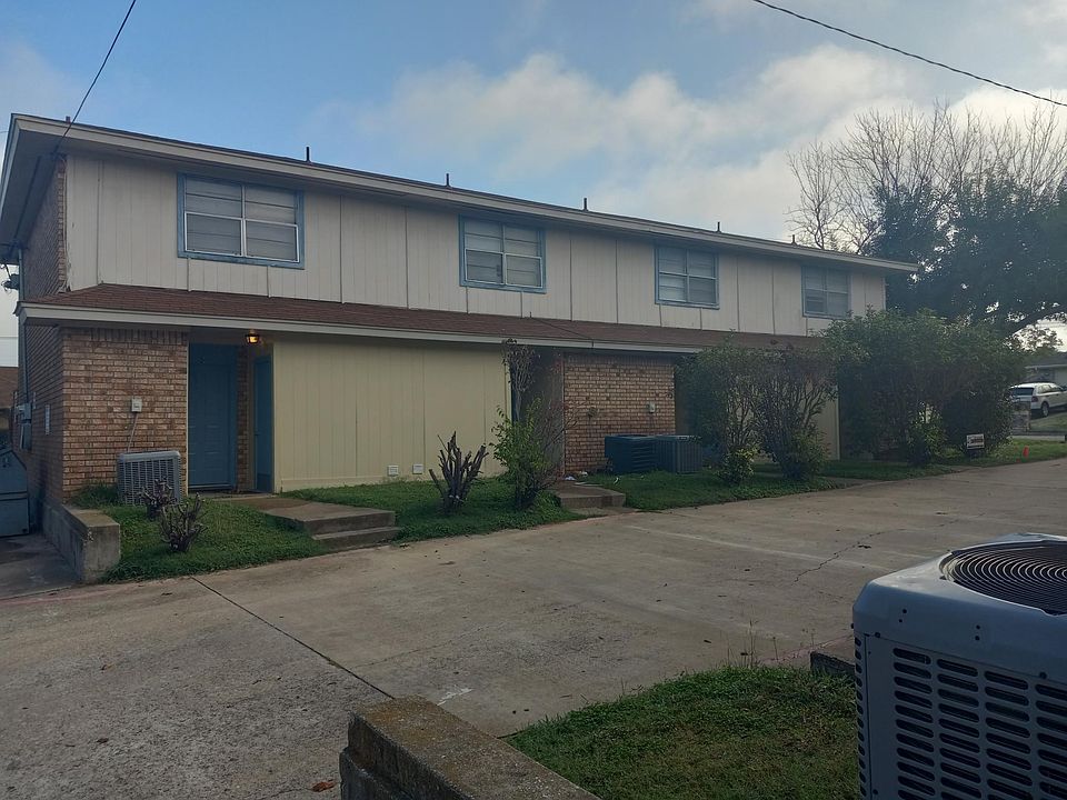 1st image of 812 Ticonderoga Dr APT B