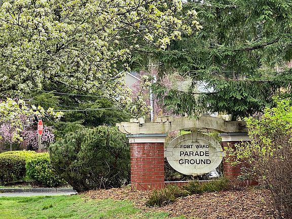 3rd image of 1863 Parade Grounds Ave NE