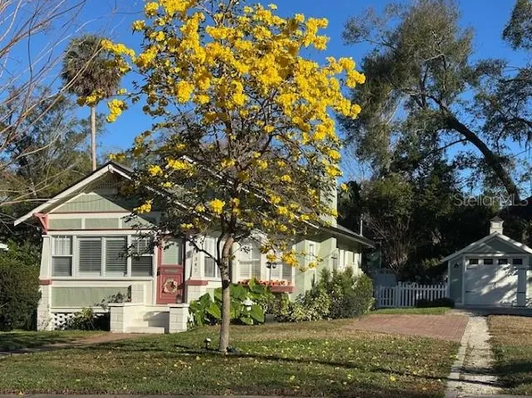 347 E 9th Ave, Mount Dora, FL 32757