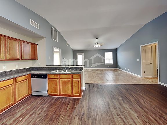 4th image of 2106 Bimelech Ln