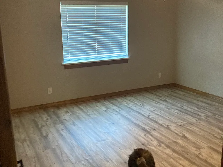 723 Valley View Dr — Photo 14