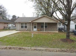 444 W Midway Dr, Wake Village, TX 75501
