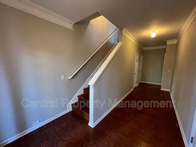 104 Chalet Pl — Photo 7