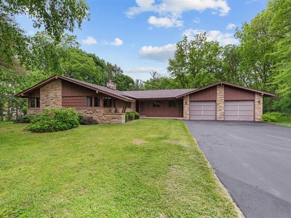 N7W31355 Cambridge COURT, Delafield, WI 53018