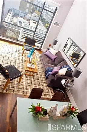 1st image of 818 Van Ness Ave #804