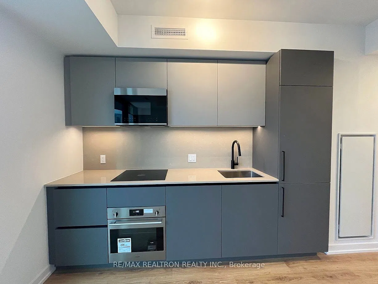 The Goode Condos — Photo 2