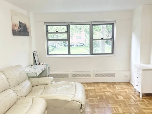 215 Adams Street 2B image 3 of 17