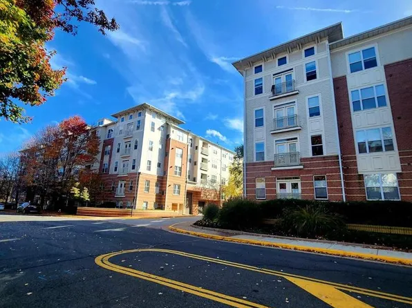 2791 Centerboro Dr APT 182, Vienna, VA 22181