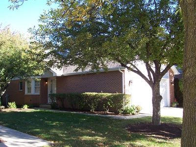 8457 Chicory Ct, Darien, IL, 60561