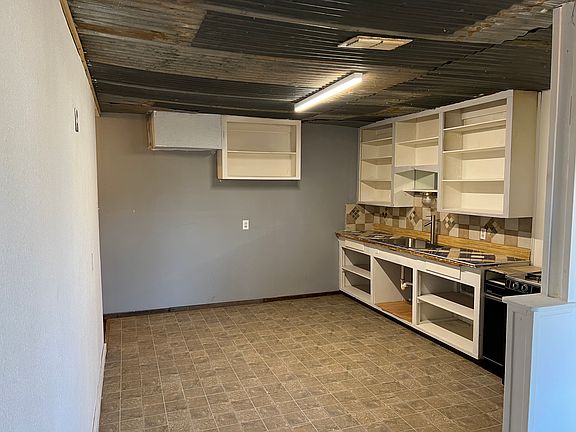 4th image of 617 Westmoreland St