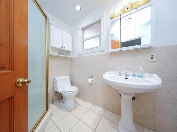 208 Saint Mary's Avenue image 7 of 47