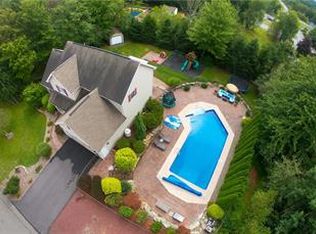 8 Lauren Ln, Frackville, PA 17931