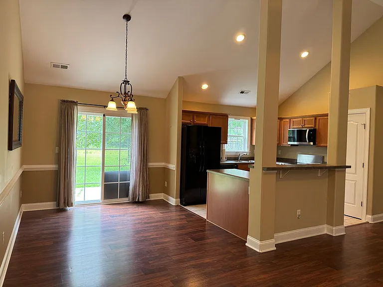 3613 Delesa Ct — Photo 4