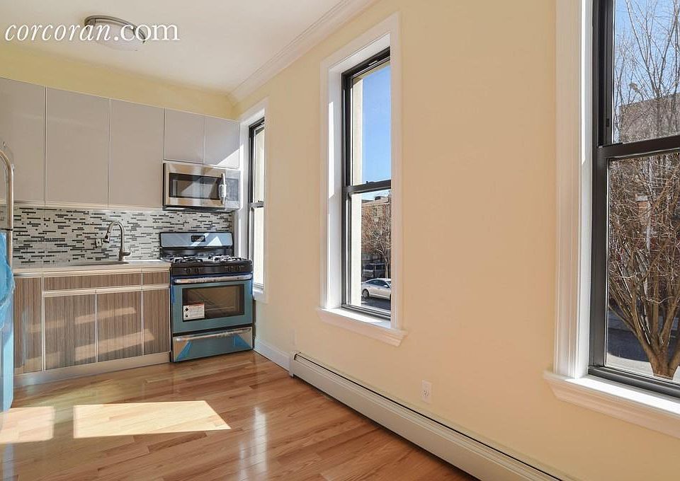 2nd image of 2295 Pacific St #2A