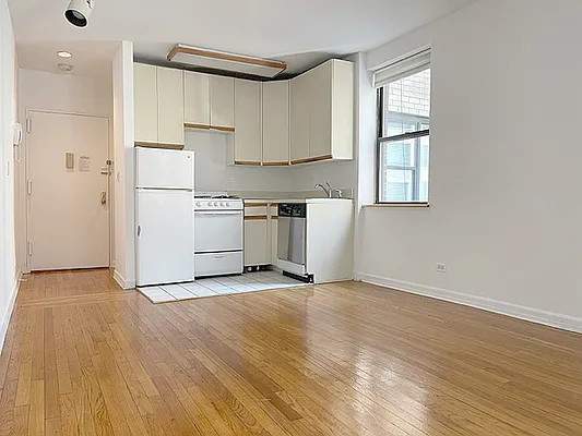 Rented by AJ Clarke | media 2