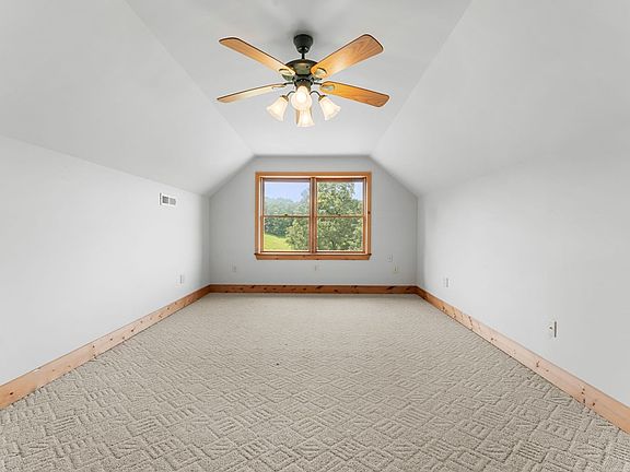56th image of 102 Cross Creek Ln