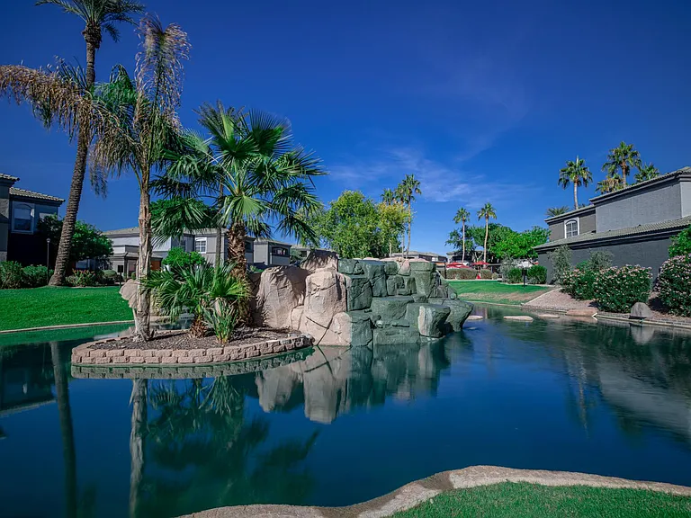Luxe at Ocotillo — Photo 38
