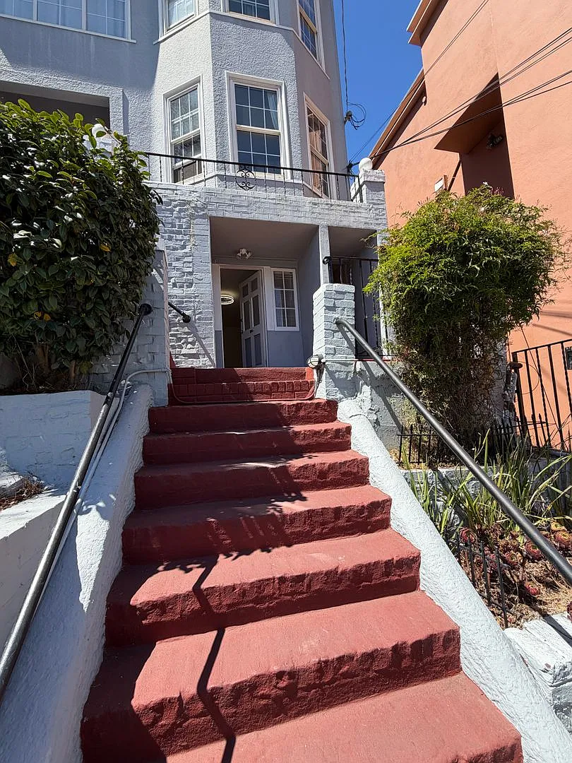 824A Castro st. | Charming & Efficient Castro Studio | Full Kitchen & Private Entry — Photo 1