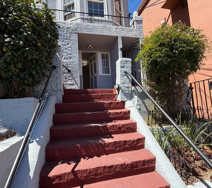 824A Castro St