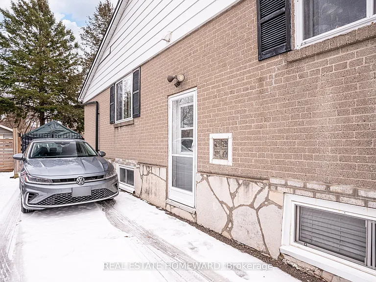 113 Porchester Dr #BASEMENT — Photo 4