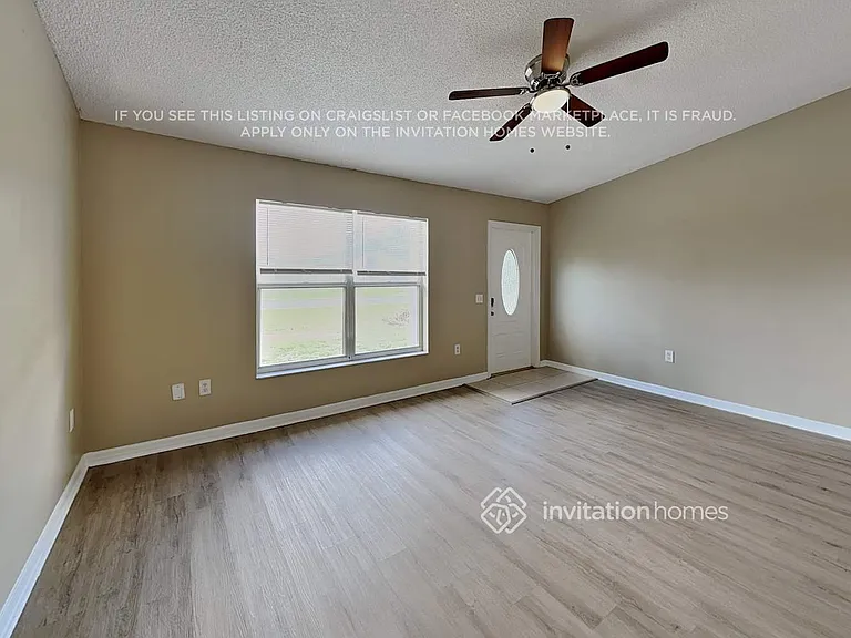 3834 S Chamberlain Blvd — Photo 3