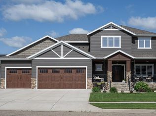 5312 Basalt Dr, Bismarck, ND 58503