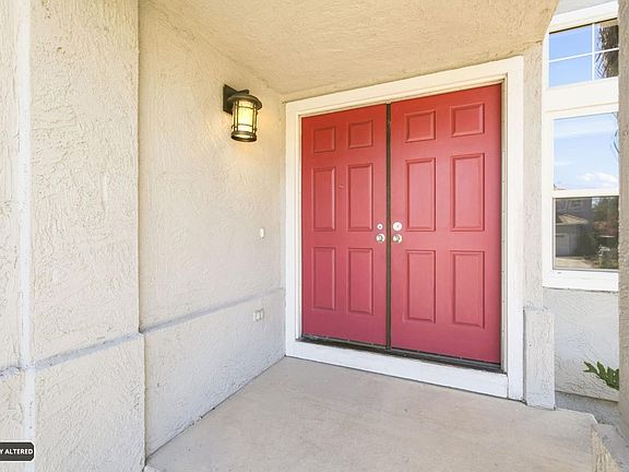 4th image of 413 Rolling Oak Dr