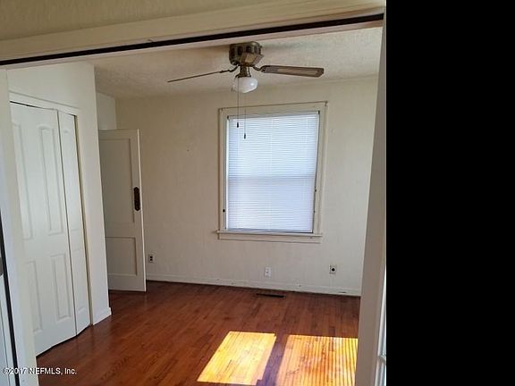 4th image of 411 W 69th St