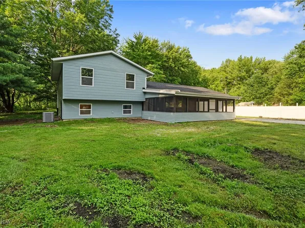 4232 Wilson Rd, Ravenna, OH 44266