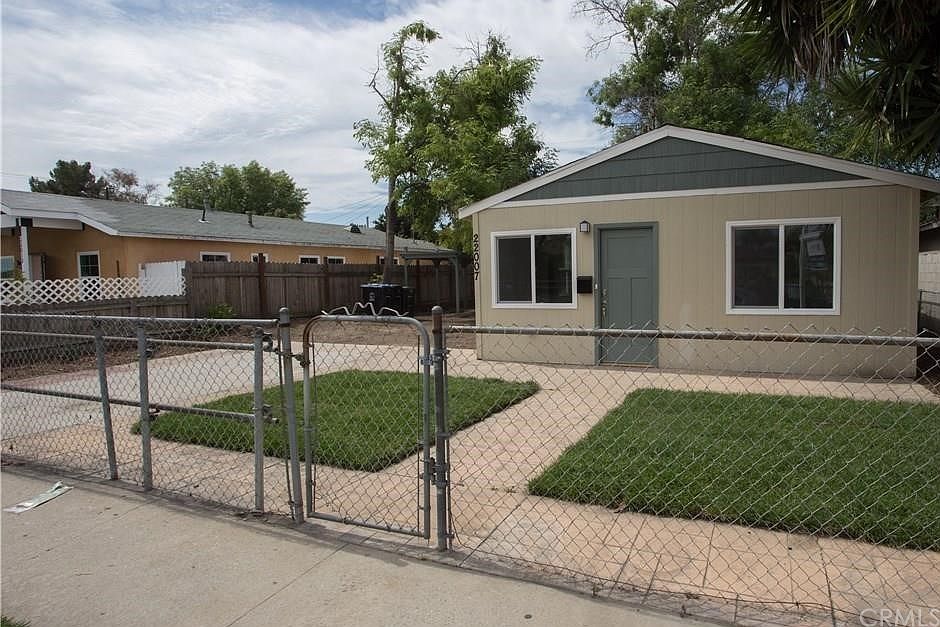 1st image of 22007 Elaine Ave
